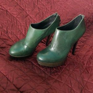 House of Harlow Booties New w/o box